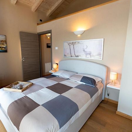 Casa Di Campagna Rosina Con Piscina E Vista Lago غْرافيدونا المظهر الخارجي الصورة