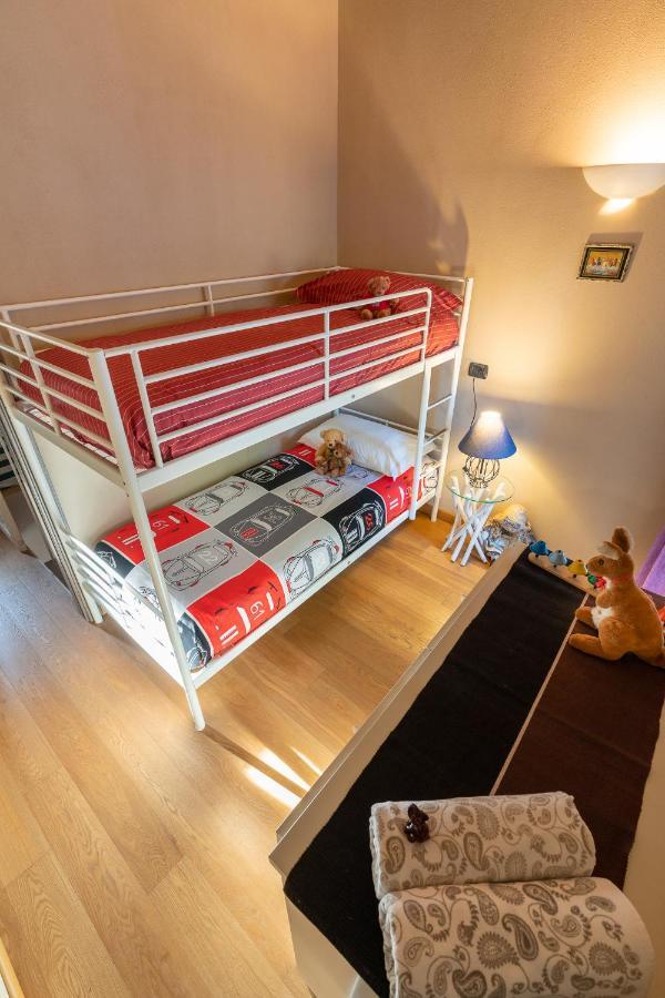 Casa Di Campagna Rosina Con Piscina E Vista Lago غْرافيدونا المظهر الخارجي الصورة